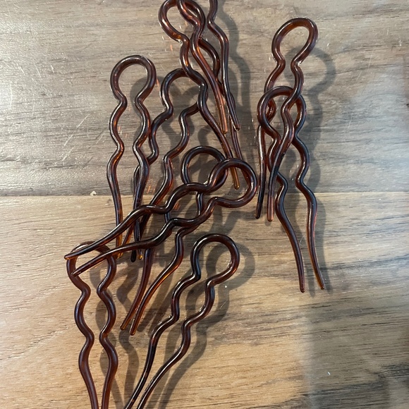 Excellent Condition Mixed Set of Hair Accessories - Picture 4 of 4